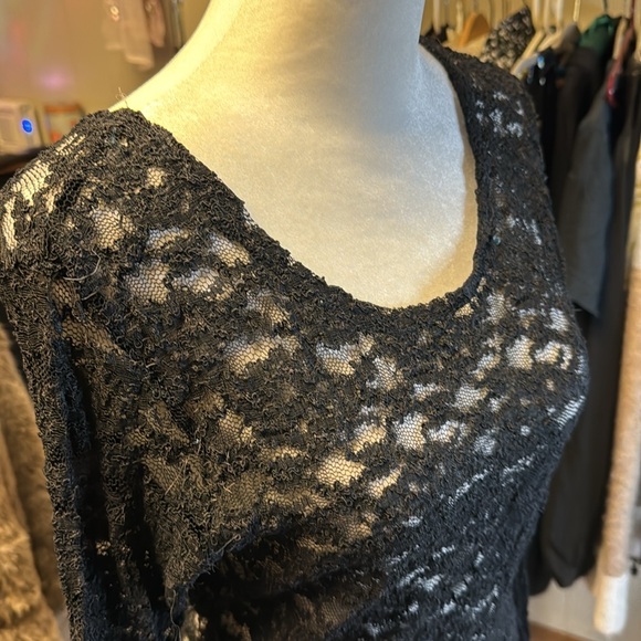 The Limited. Lace full sleeve blouse. Full lace top size L black - Picture 3 of 9